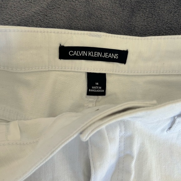 Calvin Klein White Denim Skirt - Picture 2 of 3